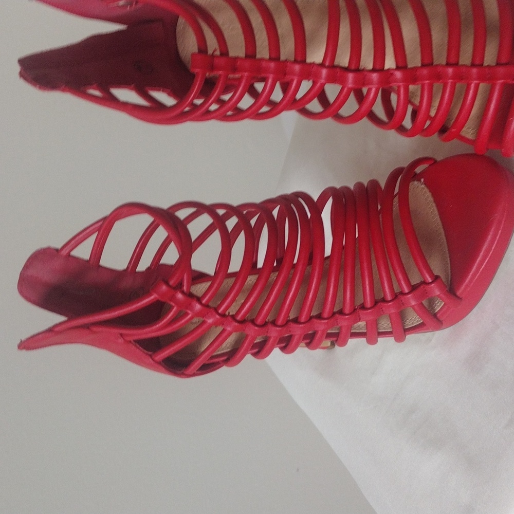Shoes - Picture 6 of 6